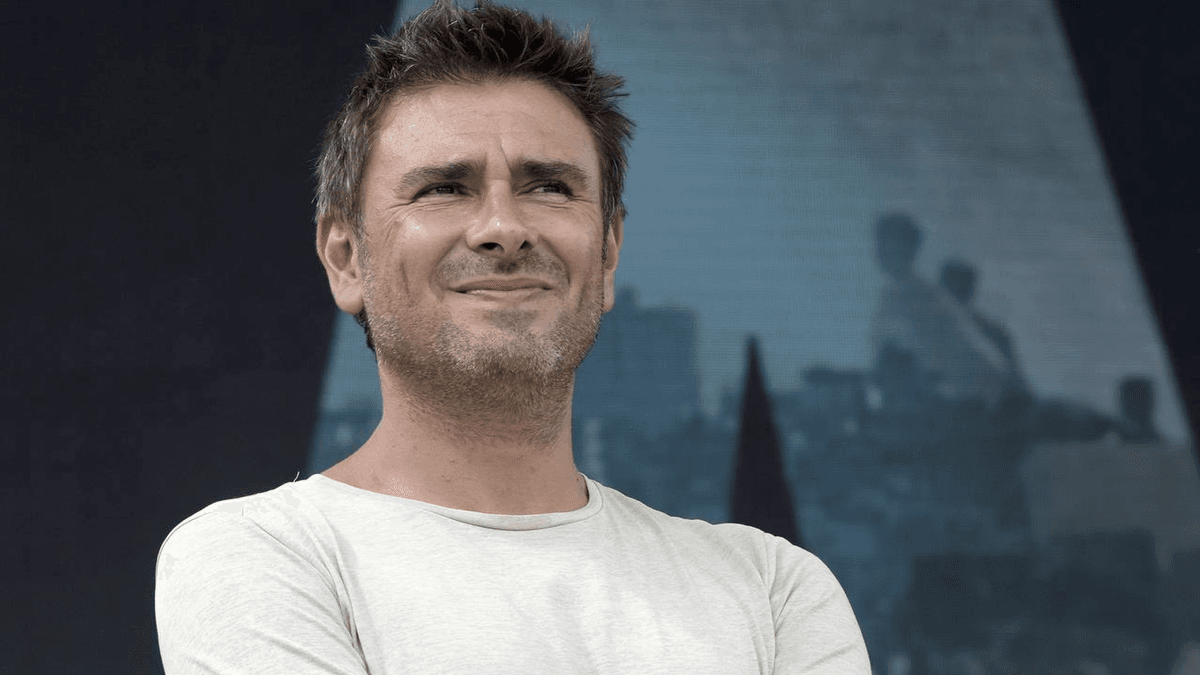 Di Battista si è svegliato. Della diagnosi non si sa ancora niente