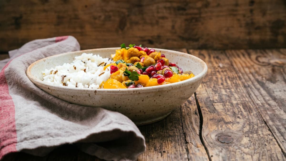 Mangi come i tuoi nonni, ma il cibo è meno nutriente. La colpa è della CO₂